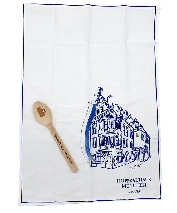 Set aus weißem Geschirrtuch mit blauem Hofbräuhaus-Motiv und Holzkochlöffel mit Bierkrug-Gravur sowie Hofbräuhaus-Schriftzug